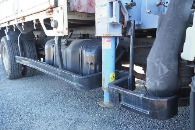 いすゞ エルフ PA-NPR81R(2WD)の写真28