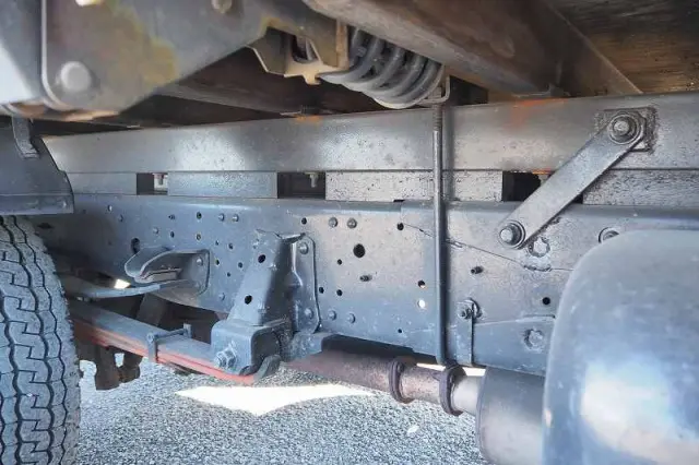 いすゞ エルフ PA-NPR81R(2WD)の写真32