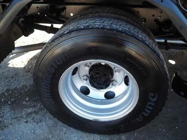 いすゞ エルフ PA-NPR81R(2WD)の写真34