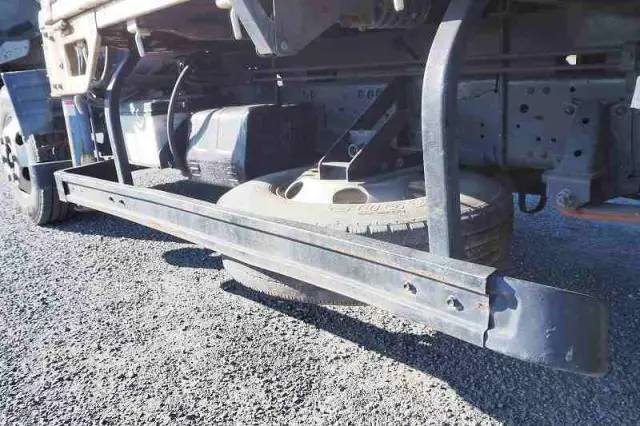 いすゞ エルフ PA-NPR81R(2WD)の写真39