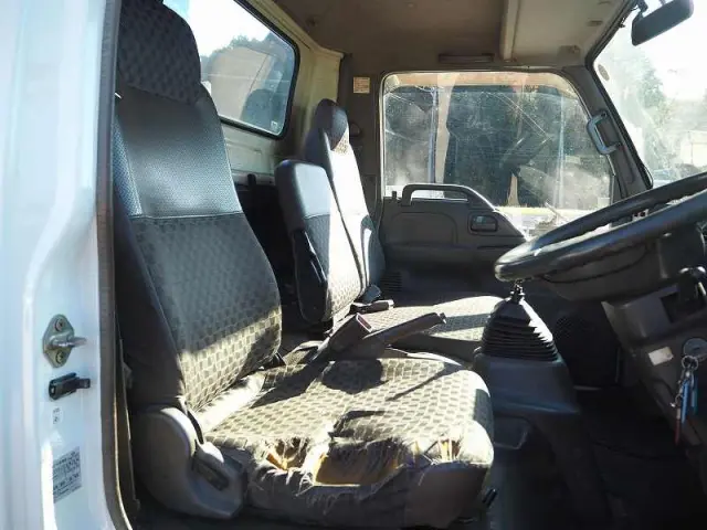 いすゞ エルフ PA-NPR81R(2WD)の写真45