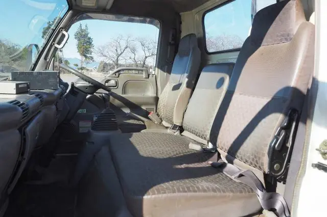 いすゞ エルフ PA-NPR81R(2WD)の写真46