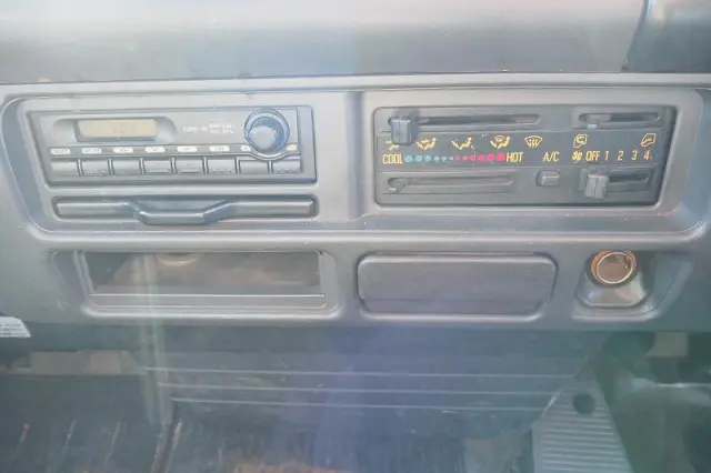 いすゞ エルフ PA-NPR81R(2WD)の写真48