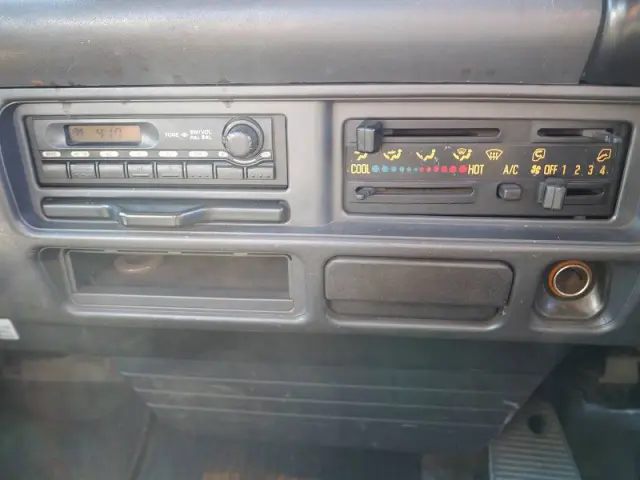 いすゞ エルフ PA-NPR81R(2WD)の写真49