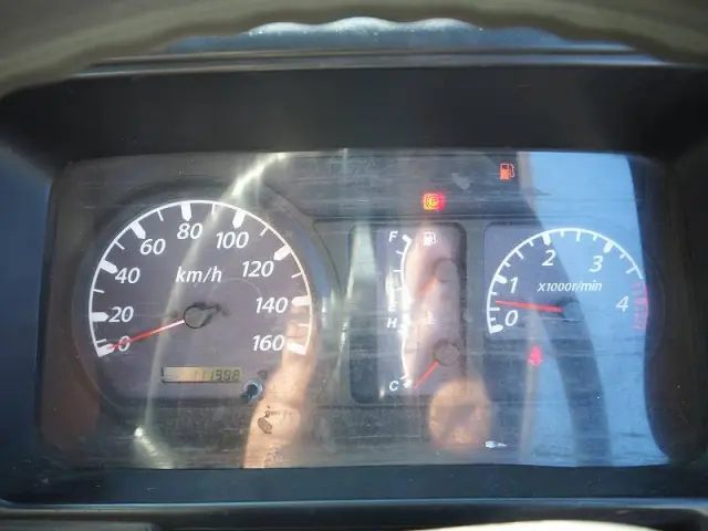 いすゞ エルフ PA-NPR81R(2WD)の写真50