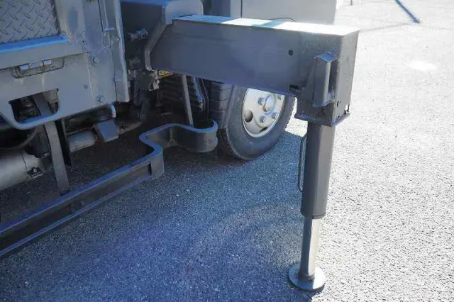 三菱 キャンター PDG-FE73DN(2WD)の写真9