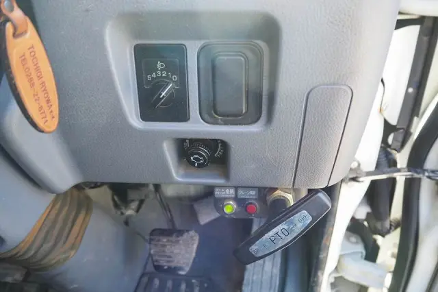 三菱 キャンター PDG-FE73DN(2WD)の写真49