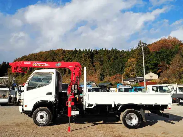 日野 デュトロ KK-XZU382M(4WD)の写真2