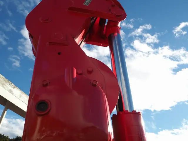 日野 デュトロ KK-XZU382M(4WD)の写真12