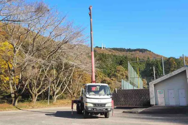 日野 デュトロ KK-XZU382M(4WD)の写真13