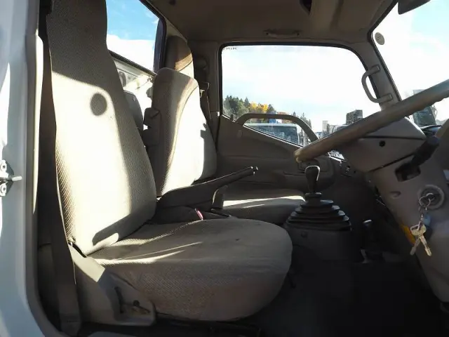 日野 デュトロ KK-XZU382M(4WD)の写真43