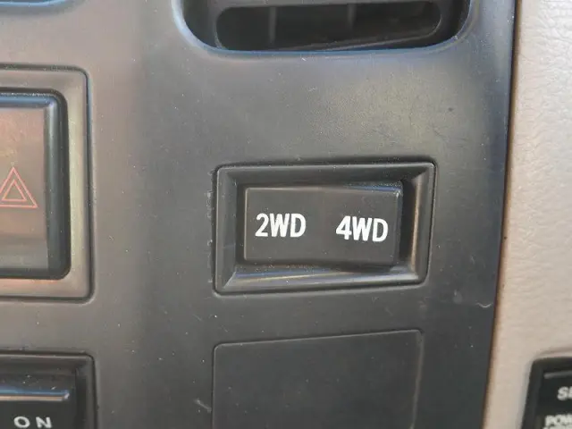 日野 デュトロ KK-XZU382M(4WD)の写真48