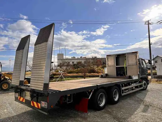 三菱 ファイター QDG-FQ62F(6x4)の写真5