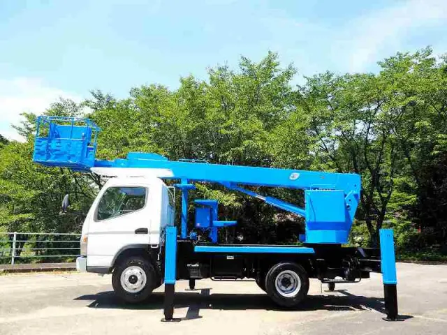 三菱 キャンター KK-FE83ECY(2WD)の写真2