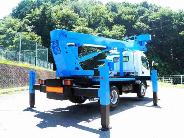 三菱 キャンター KK-FE83ECY(2WD)の写真5