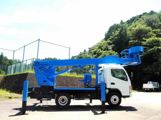 三菱 キャンター KK-FE83ECY(2WD)の写真6