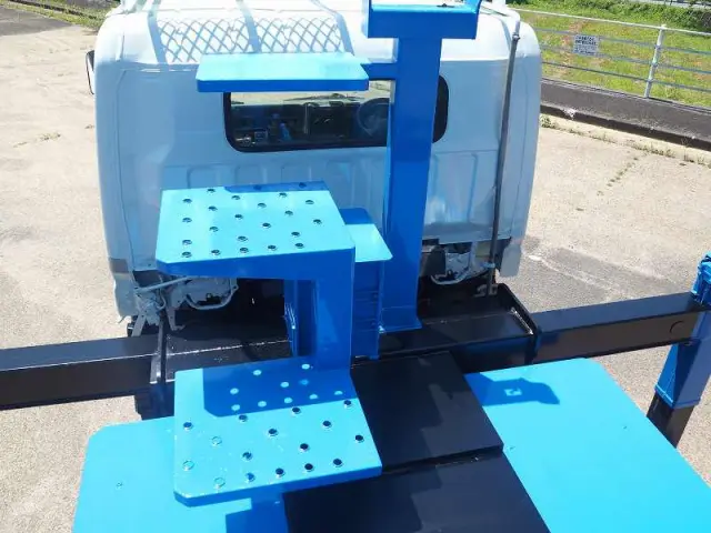 三菱 キャンター KK-FE83ECY(2WD)の写真9