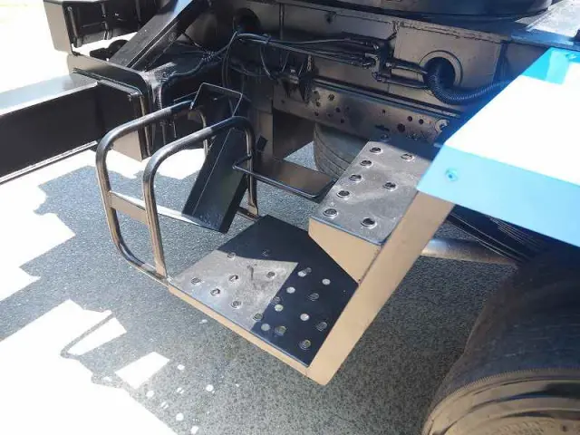 三菱 キャンター KK-FE83ECY(2WD)の写真32