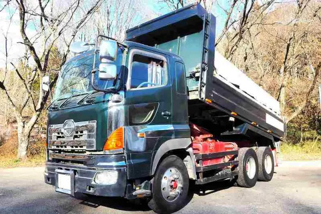 日野 プロフィア ADG-FS1EKXA(6x4)の写真1