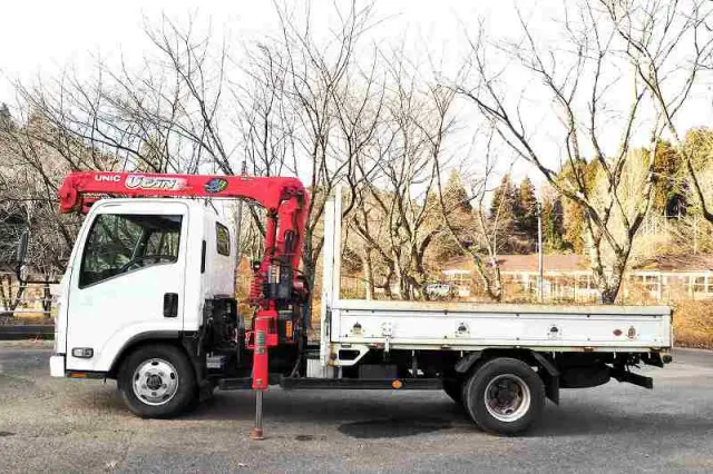 いすゞ エルフ TPG-NMS85AR(4WD)の写真2