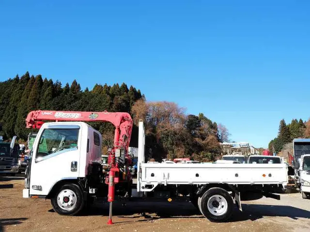 いすゞ エルフ TPG-NMS85AR(4WD)の写真2