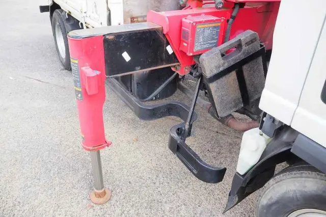 いすゞ エルフ TPG-NMS85AR(4WD)の写真9