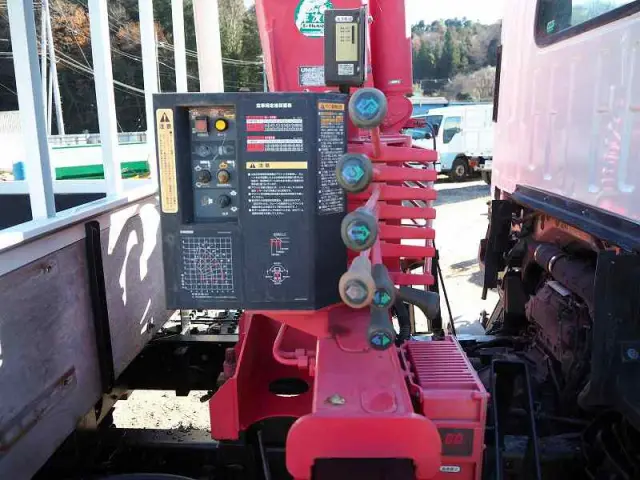 いすゞ エルフ TPG-NMS85AR(4WD)の写真10