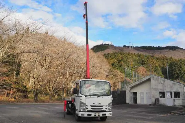 いすゞ エルフ TPG-NMS85AR(4WD)の写真13