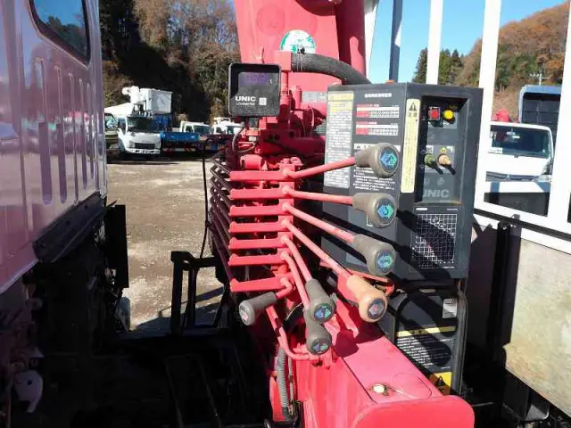 いすゞ エルフ TPG-NMS85AR(4WD)の写真13