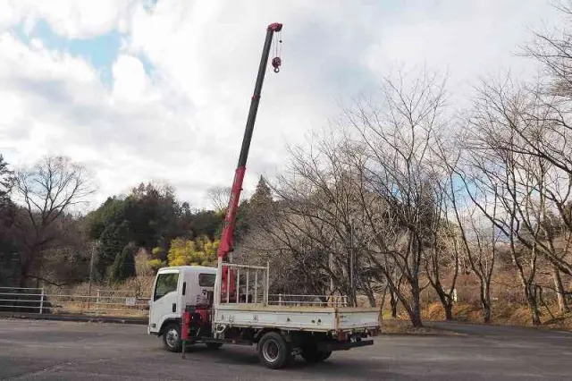 いすゞ エルフ TPG-NMS85AR(4WD)の写真16