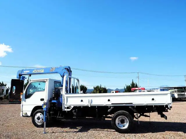 いすゞ エルフ TPG-NKR85AR(2WD)の写真2