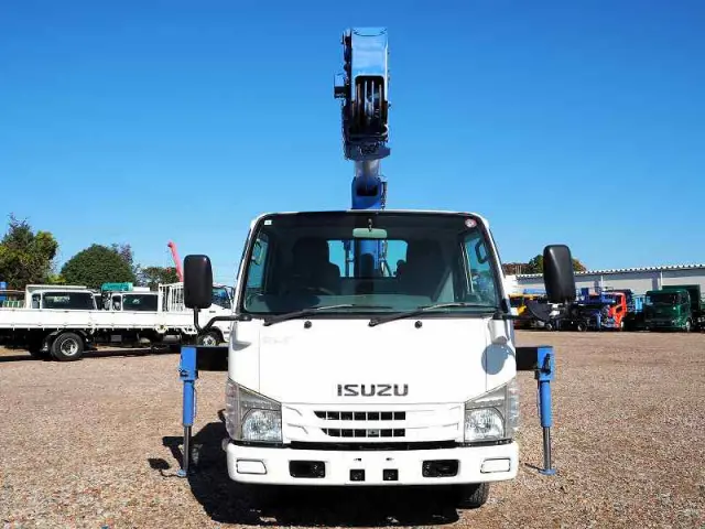 いすゞ エルフ TPG-NKR85AR(2WD)の写真8