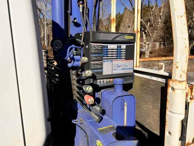 いすゞ エルフ TPG-NKR85AR(2WD)の写真10