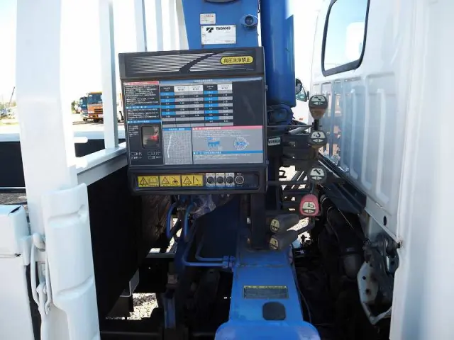 いすゞ エルフ TPG-NKR85AR(2WD)の写真10