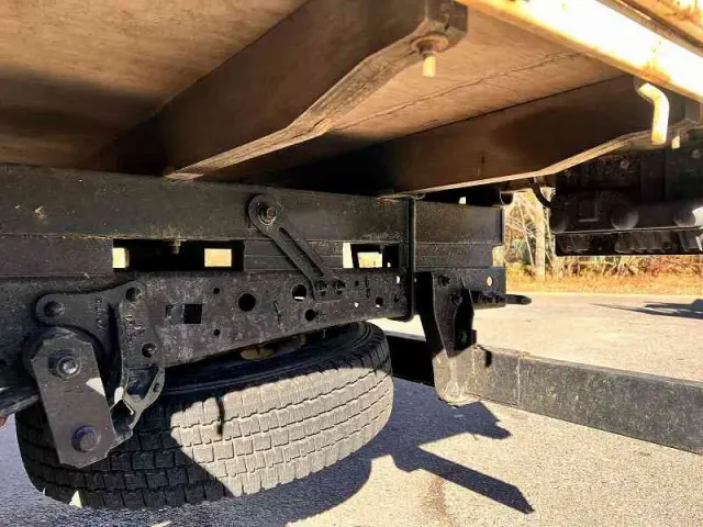 いすゞ エルフ TPG-NKR85AR(2WD)の写真32