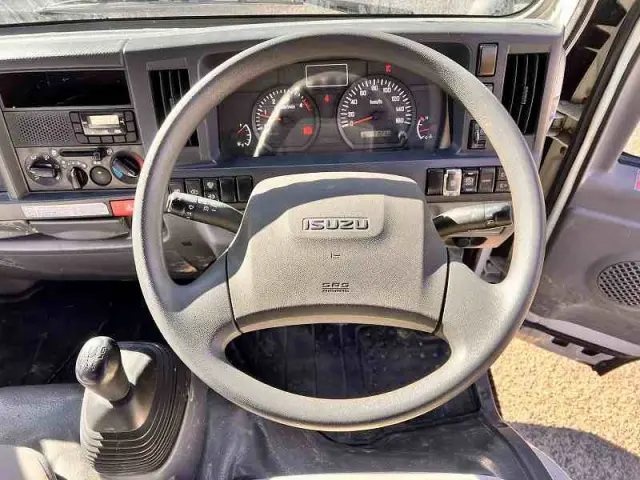 いすゞ エルフ TPG-NKR85AR(2WD)の写真48