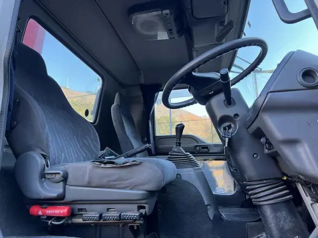 いすゞ フォワード KK-FRR35J4S(2WD)の写真47