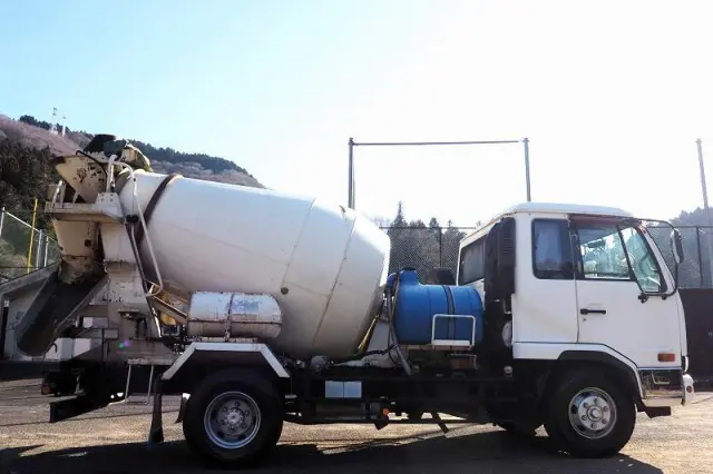 ＵＤ コンドル PB-LK36A(2WD)の写真6