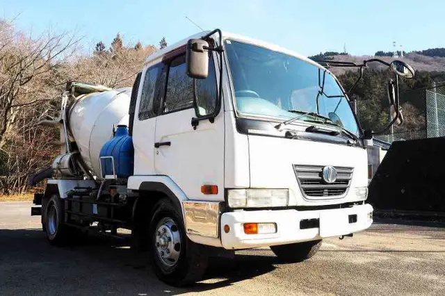 ＵＤ コンドル PB-LK36A(2WD)の写真7