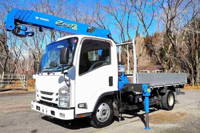 いすゞ エルフ TRG-NLR85AR(2WD)の写真1