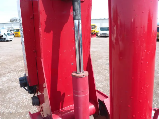 日野 デュトロ BDG-XZU404M(2WD)の写真11