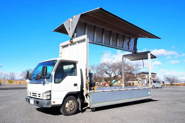いすゞ エルフ PB-NPR81AN(2WD)の写真1