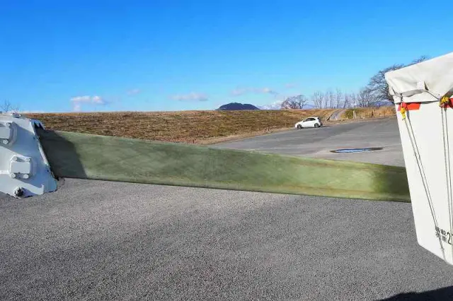 いすゞ エルフ PB-NKR81AN(2WD)の写真11