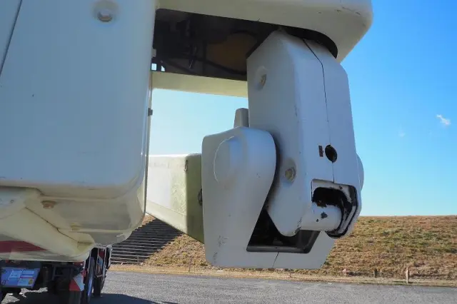 いすゞ エルフ PB-NKR81AN(2WD)の写真14