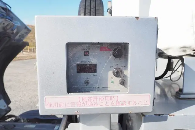 いすゞ エルフ PB-NKR81AN(2WD)の写真41