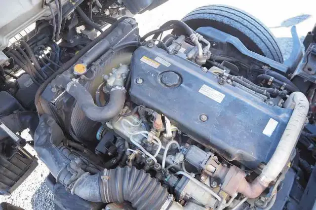 いすゞ エルフ PB-NKR81AN(2WD)の写真45