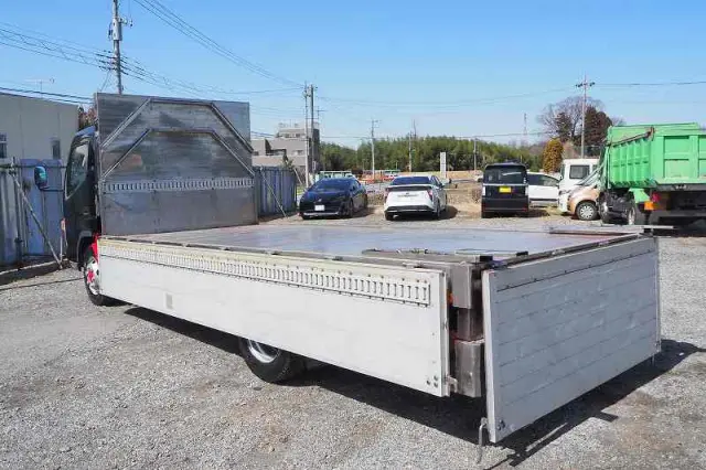 三菱 キャンター TPG-FEB80(2WD)の写真9