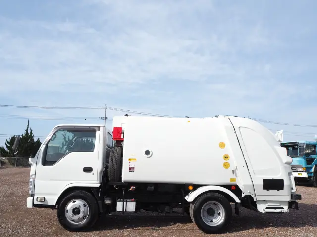 いすゞ エルフ TKG-NKR85N(2WD)の写真2