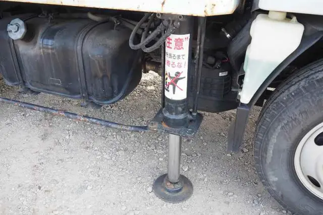 いすゞ エルフ TKG-NKR85N(2WD)の写真10