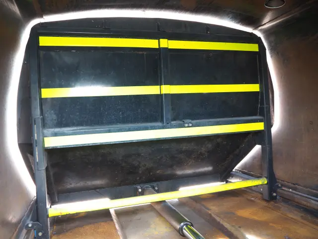 いすゞ エルフ TKG-NKR85N(2WD)の写真10